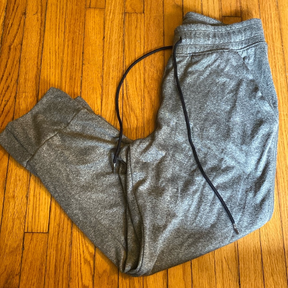 UNDER ARMOUR. Women’s joggers.